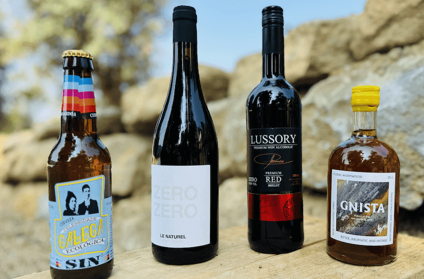 diferentes botellas sin alcohol, cerveza, vino y licor